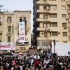 -지난 2월 1일 이집트 카이로에서는 이집트 민중 1백만 명 이상이 무바라크 퇴진을 요구하며 행진을 했다.