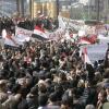 -지난 2월 2일 이집트 카이로 타흐리르 광장에 친 무바라크 시위대와 무바라크 퇴진을 요구하는 민중들이 서로 시위를 벌였다.