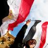 -2월 12일 승리의 토요일, 타흐리르 광장에 모인 민중들이 환호하고 있다.