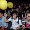 -17일 오후 서울 청계광장에서 열린 ‘2차 반값등록금 국민촛불대회’에서 참가자들이 동국대 학생들의 공연을 보면서 즐거워 하고 있다.