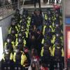-23일 밤 서울 명동 지하철역을 경찰이 에워싸서 지나가는 시민들이 불편을 겪고 있다. 