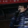 -10일 오후 대한문에서 열린  ‘Occupy Seoul 2차 국제 공동행동’에서 전지윤 <레프트21> 편집자가 발언을 하고 있다.