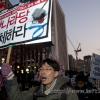 -10일 오후 대한문에서 열린 ‘Occupy Seoul 2차 국제 공동행동’ 을 마친 참가자들이 행진해서 청계광장으로 들어오고 있다.