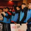 -파업 5일차인 6일 오후 서울 중구 세종호텔 로비에서 열린 투쟁 승리 집회에서 노동자들이 구호를 외치고 있다.