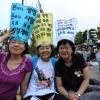 "보육 노동자들도 함께 합니다"-6월 8일 오후 경남 진주의료원 앞에서 열린 ‘진주의료원 지키기, 공공의료 지키지 생명문화제’에서 보육노동자들이 진주의료원 노동자들의 점거 투쟁을 지지하고 있다.