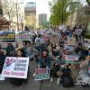 -‘팔레스타인인들과 연대하는 사람들’이 4월 13일 오후 서울 광화문 인근에서 팔레스타인 연대 30차 집회를 열고 있다.