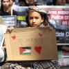 -5월 4일 오후 33차 ‘팔레스타인인들과 연대를!’ 집회 ·행진이 서울 광화문 교보문고 앞 인도에서 열리고 있다.
